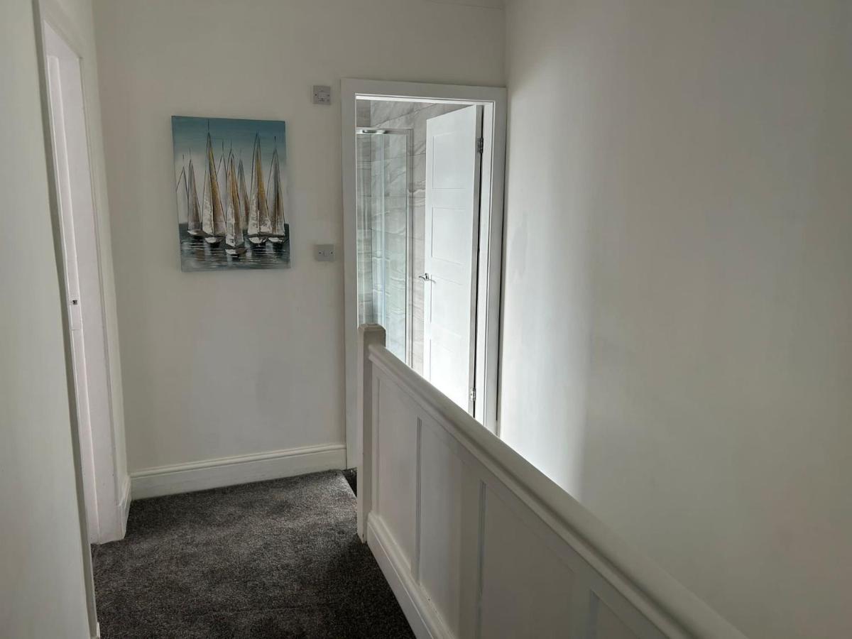 Light And Spacious Highcross Apartment Poulton-le-Fylde Eksteriør billede