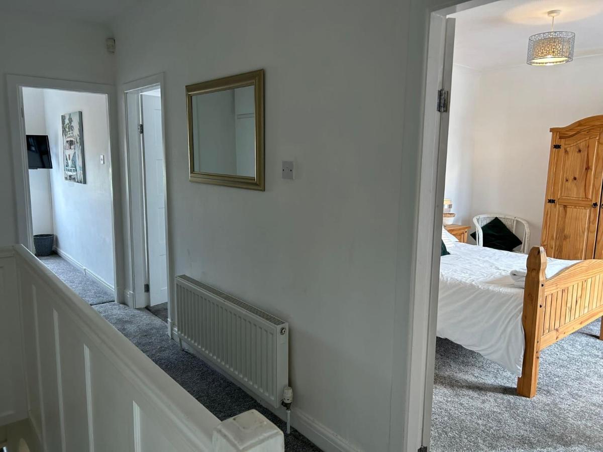 Light And Spacious Highcross Apartment Poulton-le-Fylde Eksteriør billede